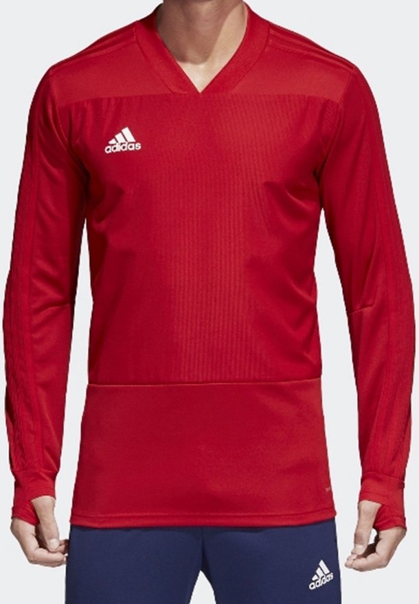 Maillot de football rouge à manches longues avec un col en V ; présente des rayures verticales et le logo Adidas en blanc. Fabriqué en matériau léger et respirant.