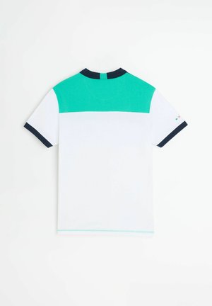 Diverse, STEERN, petrol