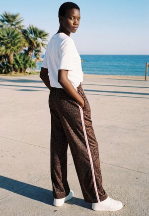 OH APRIL KAEL TRACKPANTS - Treningo apatinė dalis - leo mocha