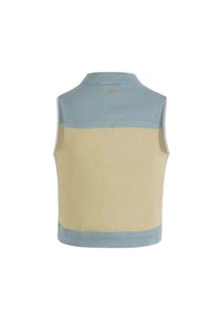 Ärmlös väst i ljusblått och beige, med krage, detaljering av bakseam och en subtilt präglad logotyp nära kragen.