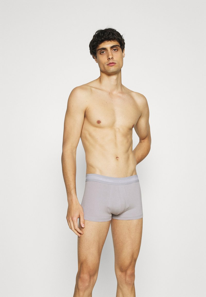 Calvin Klein Underwear LOW RISE TRUNK STRETCH 3 PACK - Cuecas boxer - blue