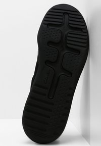 Clarks Sneakers basse - snake print, black