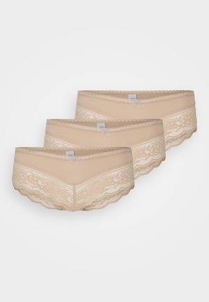 Τρία ζευγάρια μπεζ δαντελένιες κιλότες με οδοντωτή άκρη, λεπτομέρεια με σατέν φιόγκο και λείο ύφασμα με ανθισμένα δαντέλα.