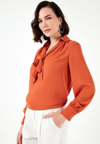 LELA REGULAR FIT - Palaidinė - cinnamon