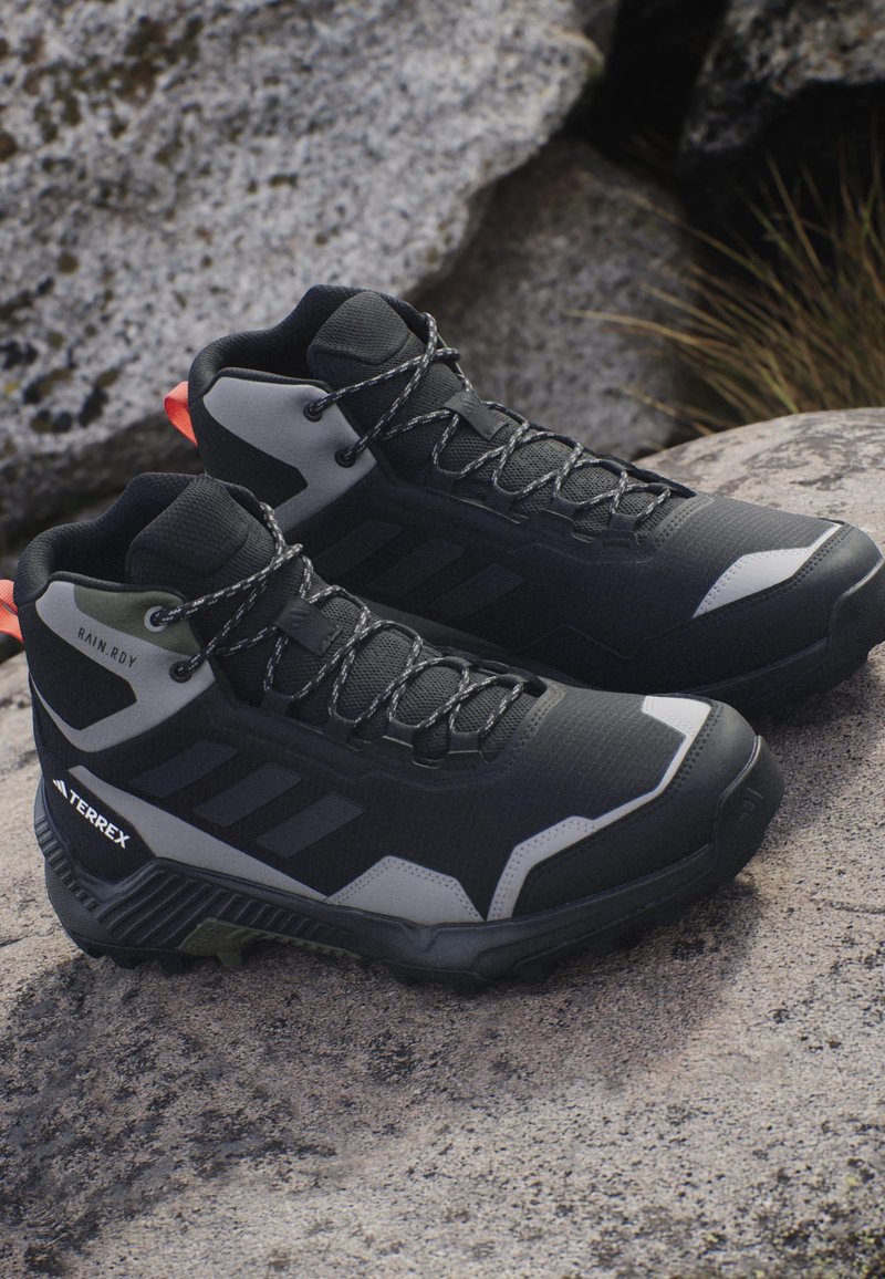 adidas Performance EASTRAIL MID RAIN.RDY - Scarpa da hiking - core black carbon charcoal solid grey