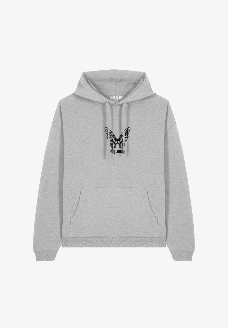 Grijze hoodie met een grote voorzak, voorzien van een zwarte vlinderafbeelding en de tekst "fly away". Gemaakt van zacht textielmateriaal.