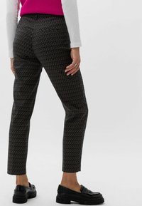 BRAX STYLE MARON S - Stoffhose - olive