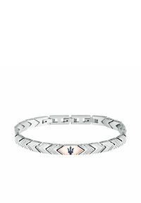 Bracciale in metallo argento con link a forma di chevron, caratterizzato da un accento centrale in oro rosa e un logo blu. Le superfici texturizzate aumentano l'interesse visivo.