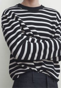 Massimo Dutti Pullover - black