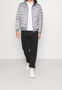 Armani Exchange Kurtka puchowa