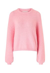 Maglione rosa lavorato a maglia con scollo rotondo, maniche oversize e orlo a coste. La texture sembra morbida e soffice.
