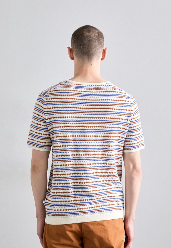 BARI - Print T-shirt2