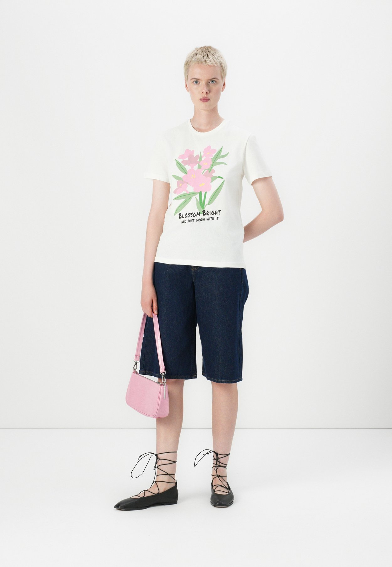 ONLKATTY TEE