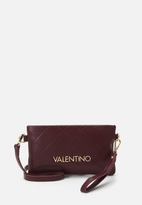 Unselected, vino