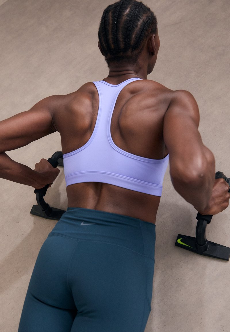 Nike Performance BRA - Sports-BH-er med medium støtte - royal pulse/white