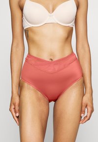 Triumph TRUE SENS MAXI - Roupa modeladora - baroque rose