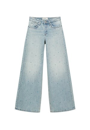 PULL&BEAR, LOW-RISE WIDE-LEG WITH RHINESTONES - JEANS - Wide Leg - light-blue denim