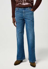 Wrangler Bootcut-teksad - sky breeze