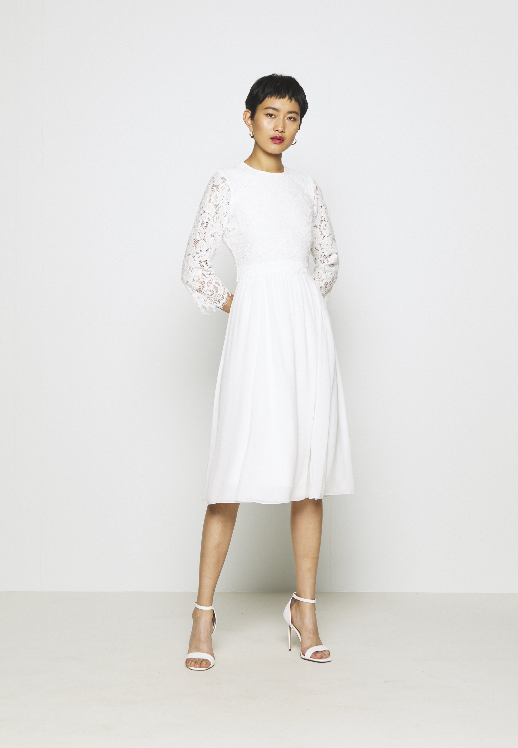 zara dress shop