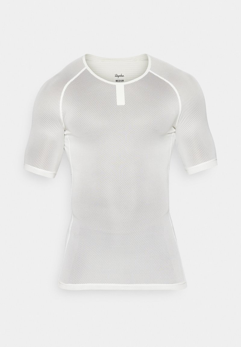 T-shirt en mesh blanc à manches courtes avec un col rond et une petite patte de boutonnage, conçu pour la respirabilité et le confort.