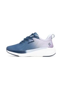 Zapatilla deportiva en azul y morado con una parte superior de malla texturizada, una entresuela blanca en contraste y una lengüeta en el talón. Presenta cordones planos.