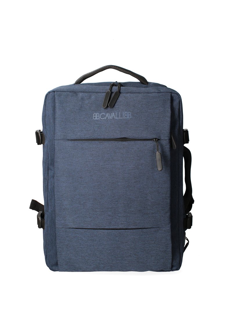 Zaino blu scuro realizzato con un tessuto strutturato, dotato di due zip, manico superiore, tasca frontale e spallacci regolabili sui lati e sul retro.