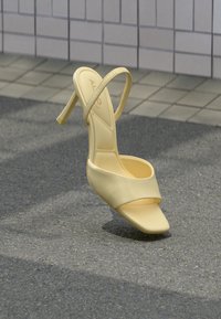 Sélectionné, light yellow