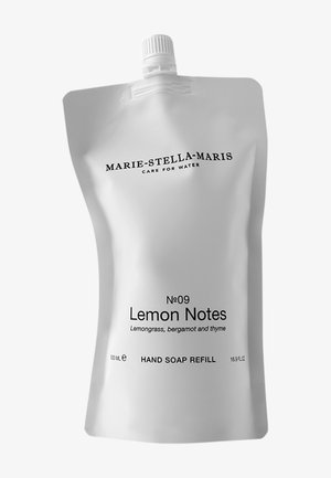 Recharge de savon pour les mains Marie-Stella-Maris Lemon Notes parfum citronnelle, bergamote et thym, 500 ml, emballage blanc souple avec bouchon.