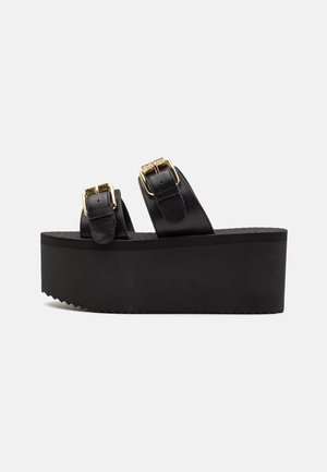 MOSCHINO WEDGE - Pantolette hoch - nero