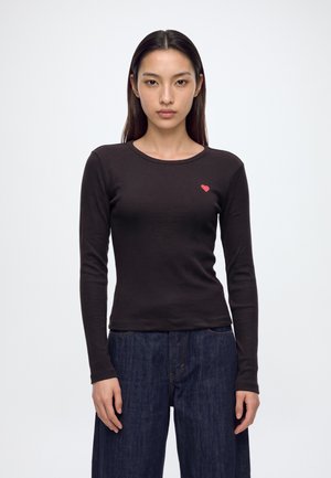 Vero Moda, VMCHLOE LS EMB SHORT TOP JRS NOOS - Блуза с дълги ръкави - chocolate torte