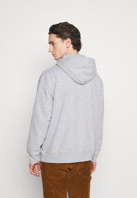 Levi's® RELAXED GRAPHIC - Sweatshirt com capuz - greys