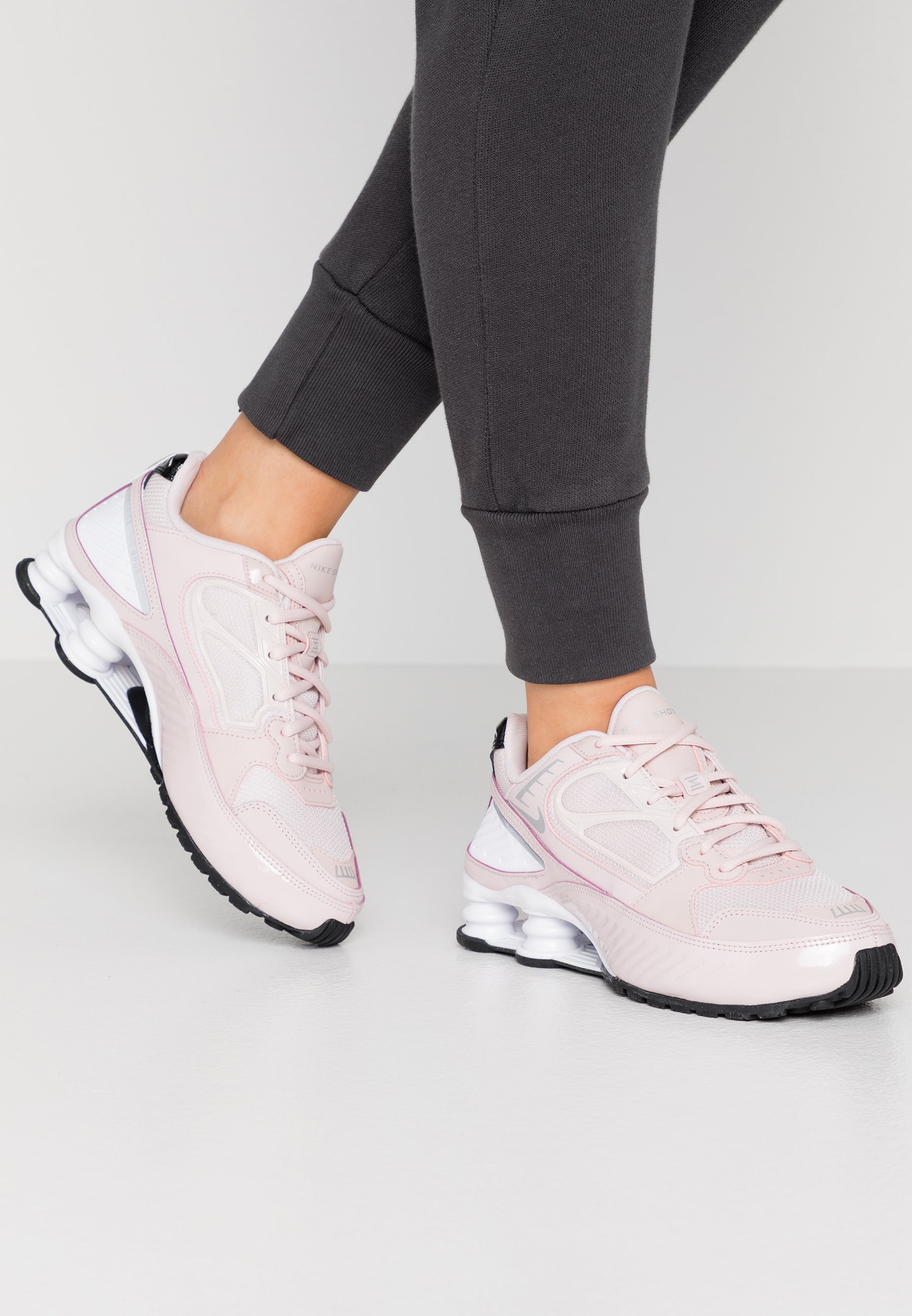 rose gold nike shox