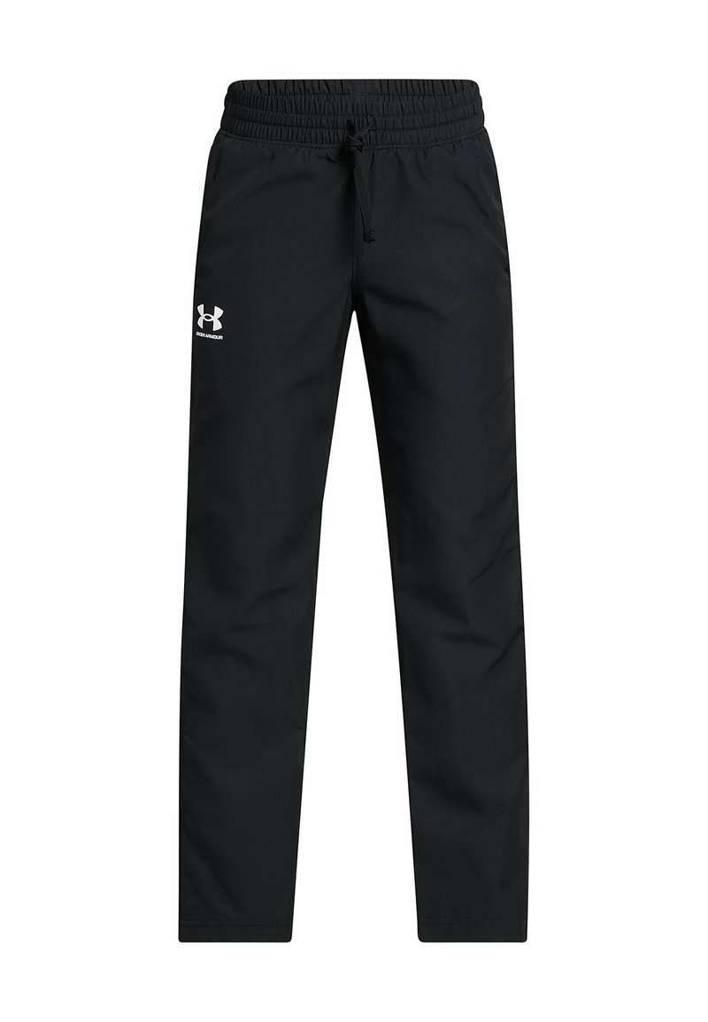 Zwarte sportbroek met een elastische tailleband en trekkoord, met een wit logo aan de linkerkant. Gemaakt van lichtgewicht, soepel materiaal.