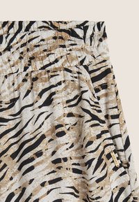 Freddy ANIMALIER CON VITA ELASTICIZZATA - Pantalón corto de deporte - white zebra animalier