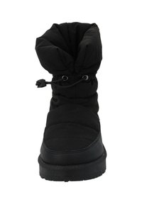 Stivale invernale nero con parte superiore trapuntata, chiusura con coulisse e suola in gomma. Presenta un albero imbottito per calore e comfort.