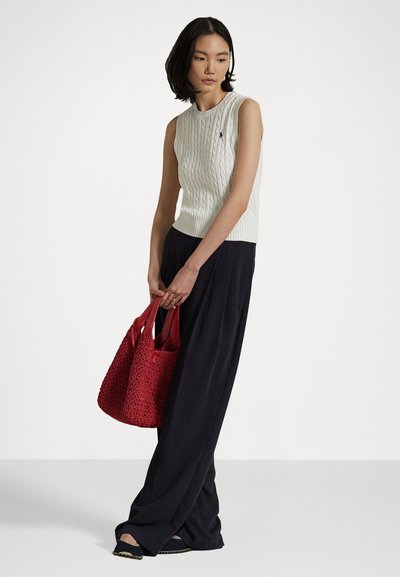 Polo Ralph Lauren CABLE KNIT COTTON SWEATER VEST - Μπλούζα - white