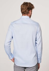 PROFUOMO REGULAR FIT - Zakelijk overhemd - licht blauw