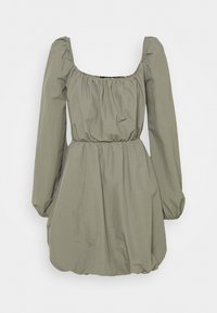 Robe vert olive clair avec un décolleté carré, des manches longues bouffantes et une taille élastique. Fabriquée dans un tissu doux et texturé avec un design froncé.