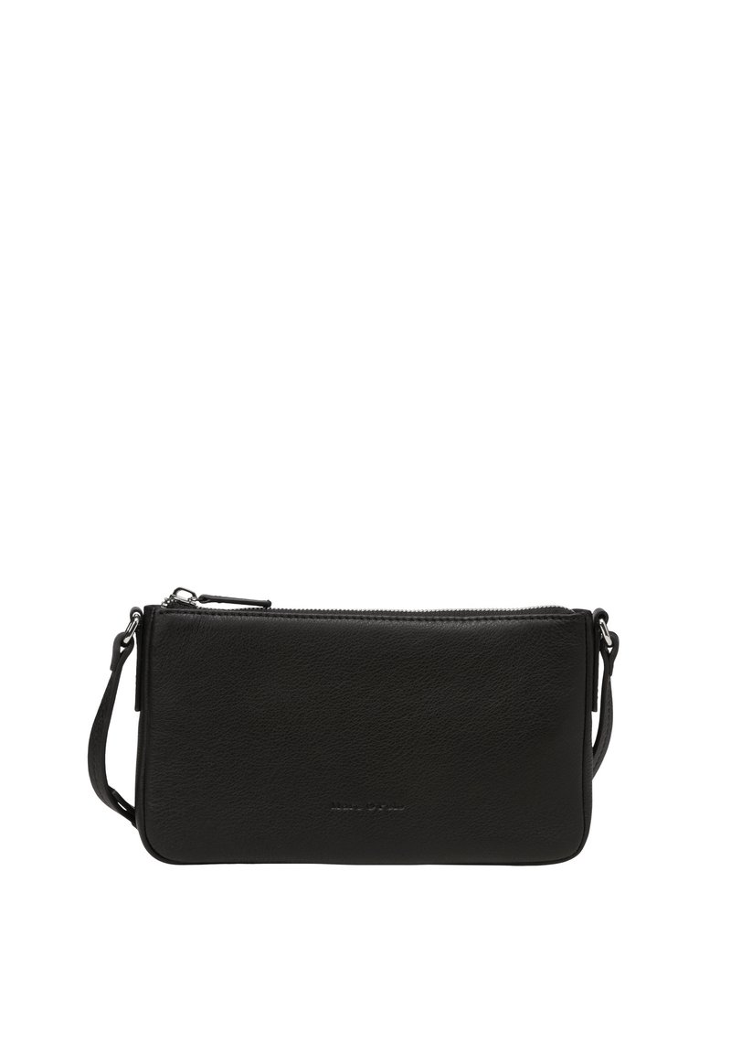 Schwarze Lederclutch mit glatter Textur, rechteckiger Form, Reißverschluss oben und einem verstellbaren Trageriemen für Vielseitigkeit.