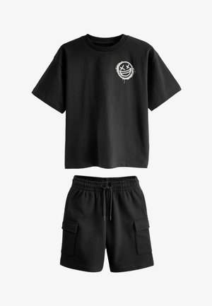 SHORT SLEEVE SET REGULAR FIT - Shorts - black smile backprint