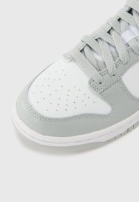 Thumbnail Image 6