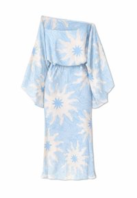 Φόρεμα μάξι ανοιχτού γαλάζιου με φαρδιά μανίκια, σφιχτή μέση και μεγάλα λευκά και μπλε ηλιαχτίδες σε όλο το ύφασμα.