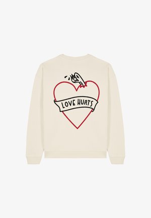 Crème-kleurige sweatshirt met een rood omrand hartgrafiek en zwarte tekst "LOVE HURTS" met een cartoonachtig ontwerp op de achterkant.