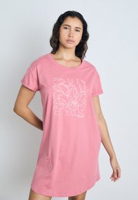 Triumph NIGHTDRESSES  - Nachtjapon - salsa