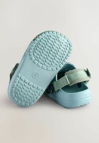 Next REGULAR FIT WITH TAPE BACKSTRAP - Ciabatte da mare - green mountain scene