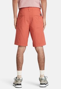 Timberland Šortky - burnt sienna app