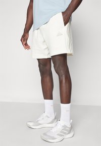 adidas Sportswear Sportovní kraťasy - off-white