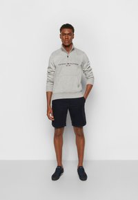 Tommy Hilfiger LOGO MOCK NECK - Camisola - light grey heather