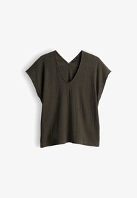Unselected, deep green