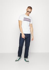 Jack & Jones ECORP LOGO SS O-NECK NOOS - T-shirt básica - white